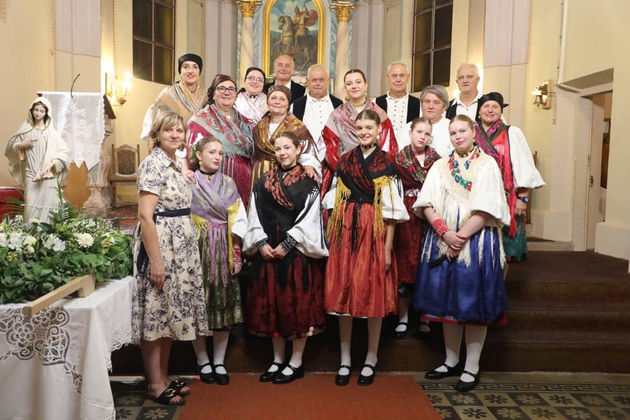 U čast Gospi Snježnoj u Buku održana 12. Smotra pučkog crkvenog pjevanja