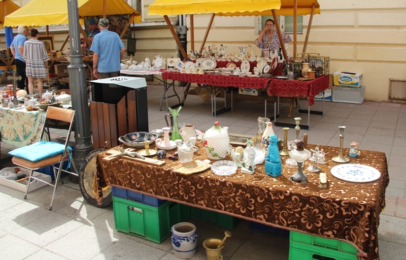 U Požegi je održan sada već tradicionalni 19. Sajam antikviteta u pješačkoj zoni