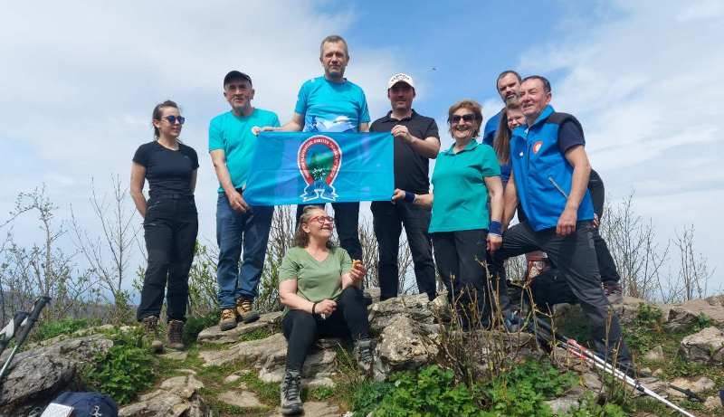 Užitak na Papuku: planinari HPD "Sokolovac" uspješno pohodili Ivačku glavu