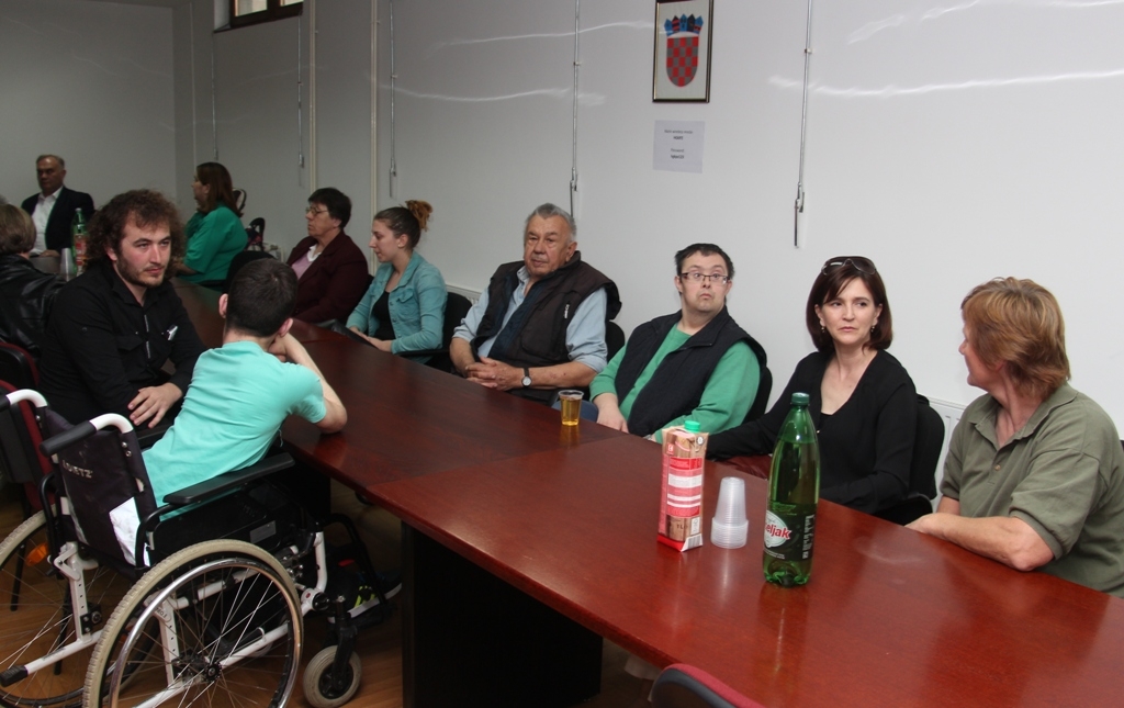 Za 16 osoba s invaliditetom zaposleno 16 osobnih asistenata