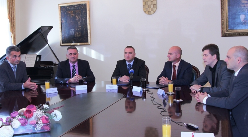 Zajednički na izradi raznih projekata