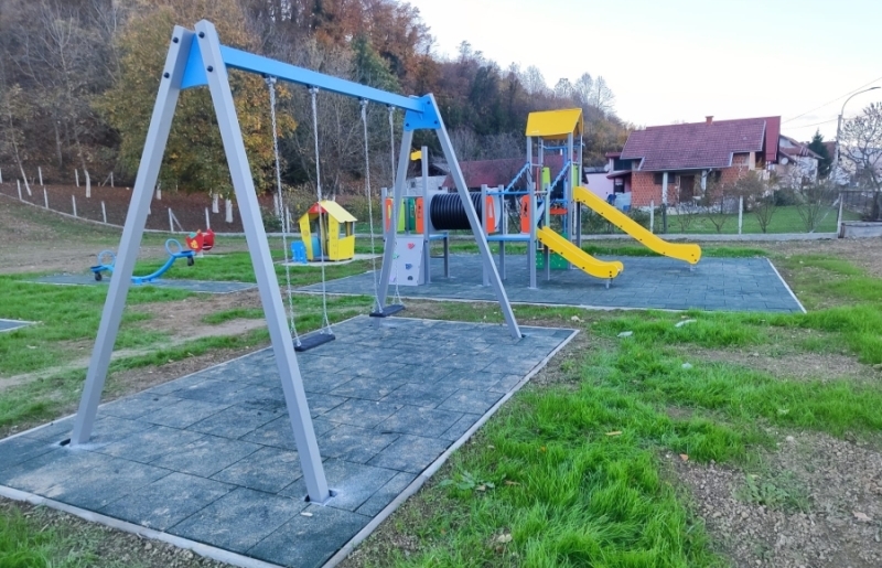 Završen Projekt "Ulaganje u izgradnju dječjeg igrališta u naselju Deževci“