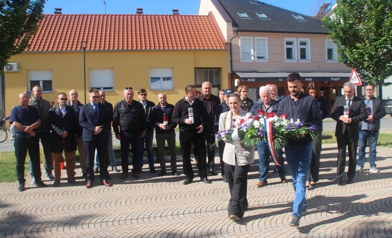 Županijski odbor HDZ-a obilježio 104. obljetnicu rođenja prvog predsjednika RH dr. Franje Tuđmana