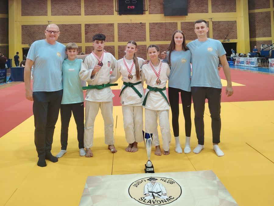 Povijesni dan za Judo klub Slavonac: Iva i Ema prvakinje Hrvatske, Ivano brončani