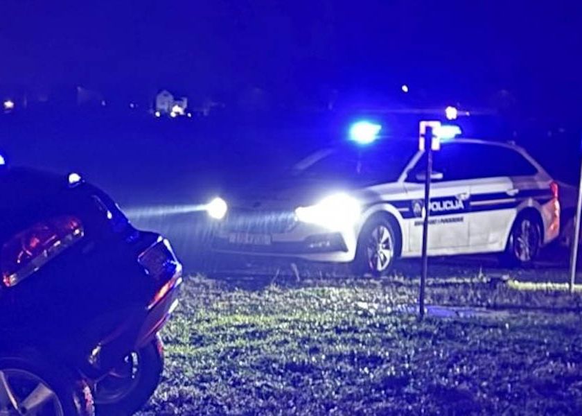 Pijana sletjela s ceste, udarila u zid kuće pa završila u odvodnom kanalu