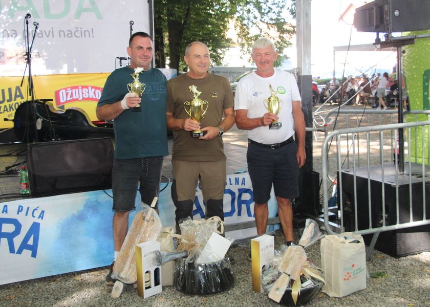 Jubilarna 30. Požeška Fišijada okupila 70 natjecatelja, najbolji fiš skuhao Zoran Jularić