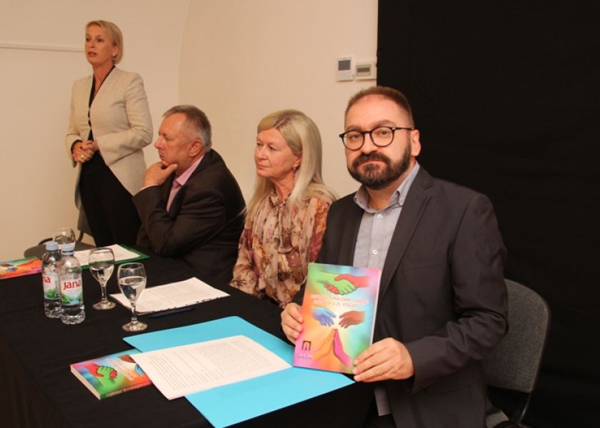Predstavljen je zbornik radova „Multikulturalizam i izazovi suživota u 21. stoljeću 1“