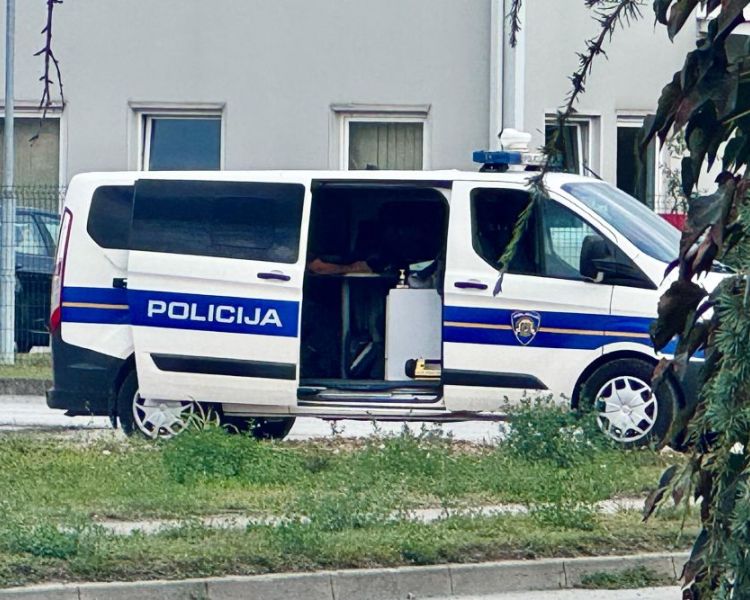 Poznati detalji nesreće u Industrijskoj ulici: Autobus obilazio kolonu, u nesreći sudjelovala i dva automobila