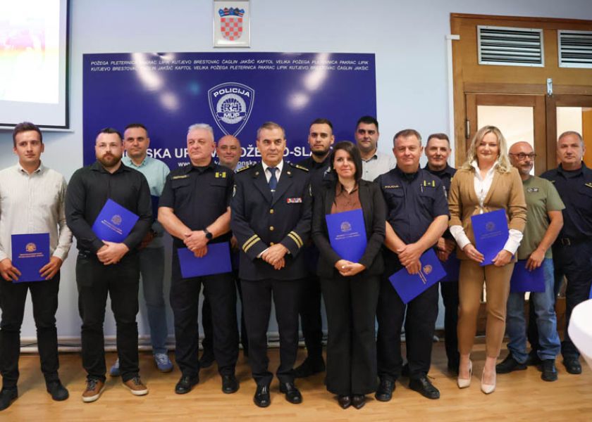 Dan policije u Požegi u znaku izvrsnih rezultata, priznanja i zahvale policijskim službenicima