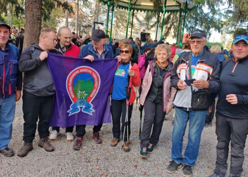 HPD Sokolovac: Požeški planinari uživali na Planinarskoj kestenijadi na Hrastovačkoj gori