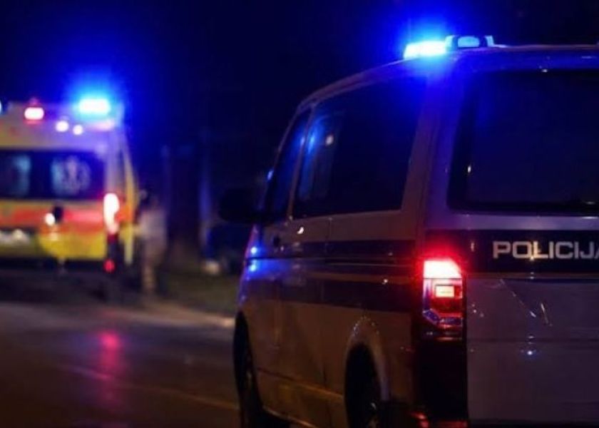 19-godišnjak zbog neprilagođene brzine sletio s ceste, vozač i putnik ozlijeđeni