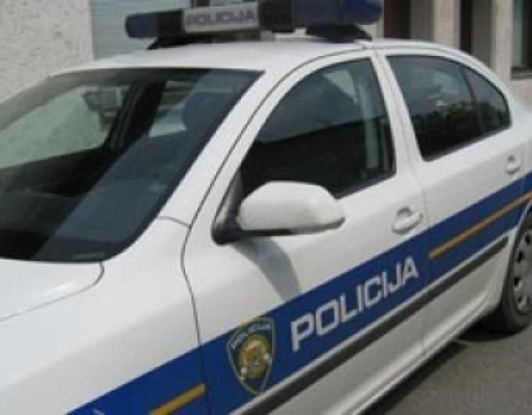 Prometni raritet - policija zaustavila vozača koji je vozio autobus kojem je isteklo važenje prometne dozvole više od šest godina