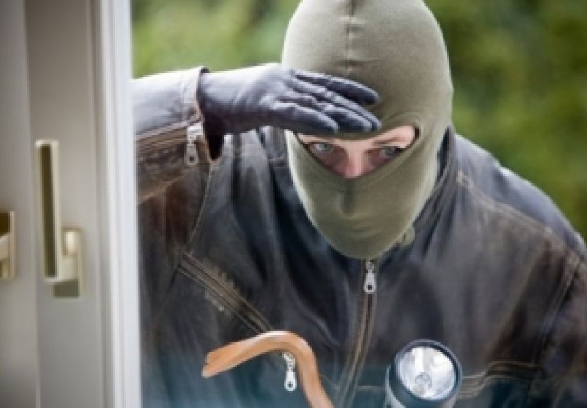 Osumnjičen 37-godišnjak s područja Požege za tešku krađu provaljivanjem u Škrabutniku, a 32-godišnjak iz Velike za tešku krađu provaljivanjem u Požegi