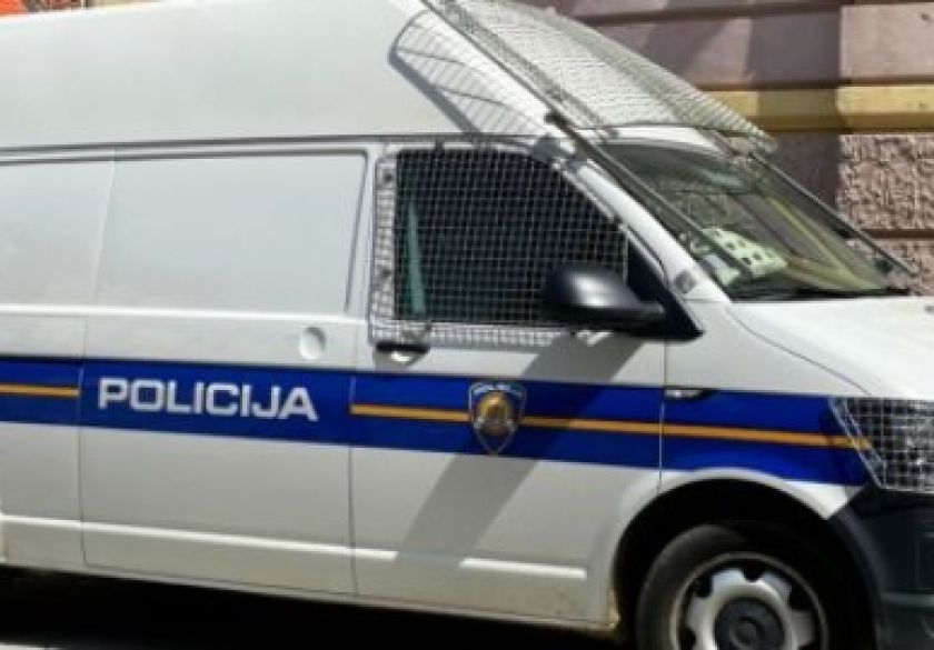 27-godišnjak osumnjičen: Nije platio kupljeni automobil, krivotvorenim potpisom registrirano vozilo