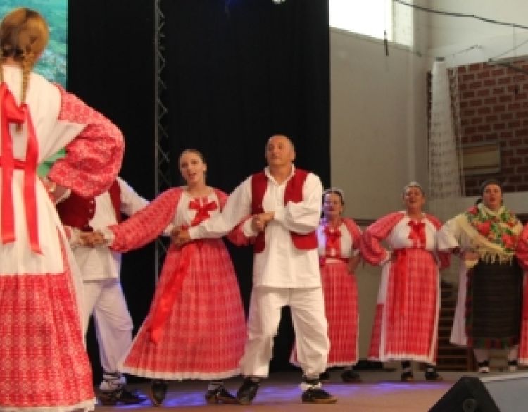13. Smotra folklora 