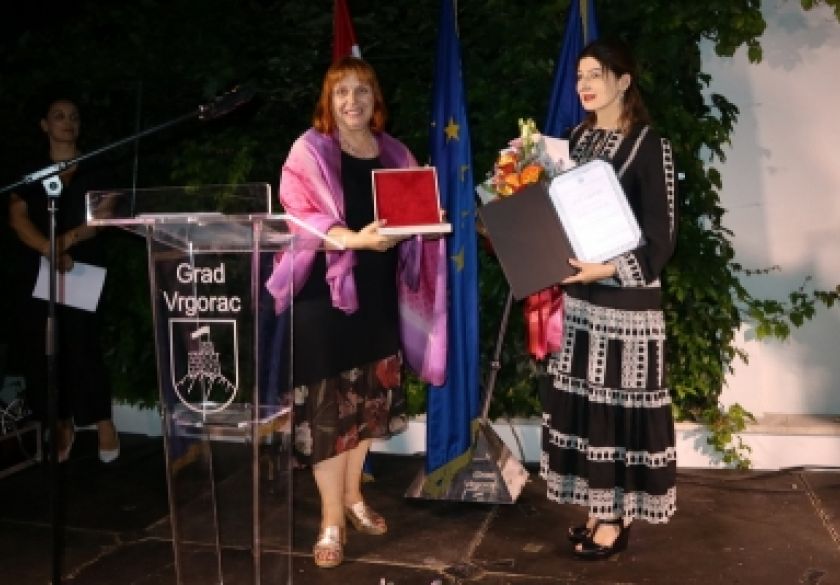 Ugledna pjesnička nagrada Tin Ujević dodijeljena Požežanki Lani Derkač