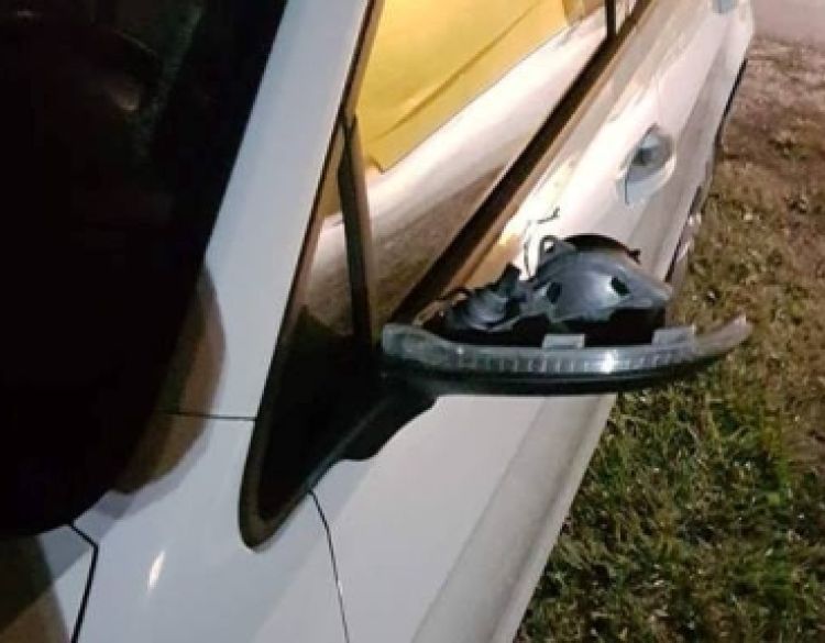 U Novoselcima se prilikom mimoilaženja okrznuli automobili - vozači 35. i 30-godišnjak dobili novčane kazne