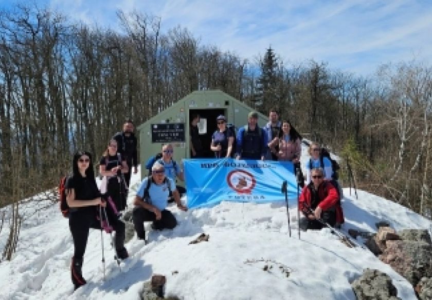 Pohod na Crni vrh na Uskrsni ponedjeljak - HPD Gojzerica Požega po zapadnom Papuku prekrivenom snijegom