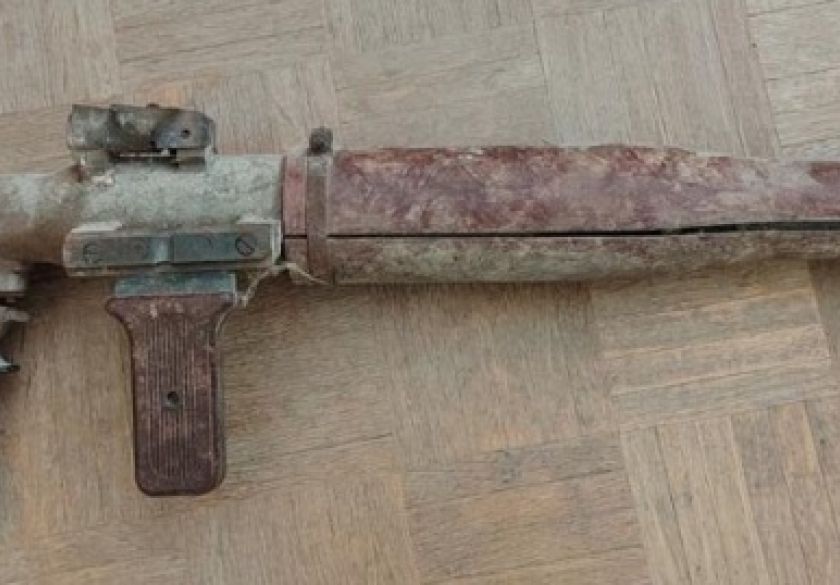 Tri dragovoljne predaje ručne bombe, streljiva i ručnog bacača granata