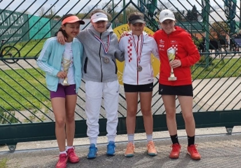 Članica Tenis kluba Požega Lucija Grbeš prva na Otvorenom prvenstvu u Đakovu do 14 godina