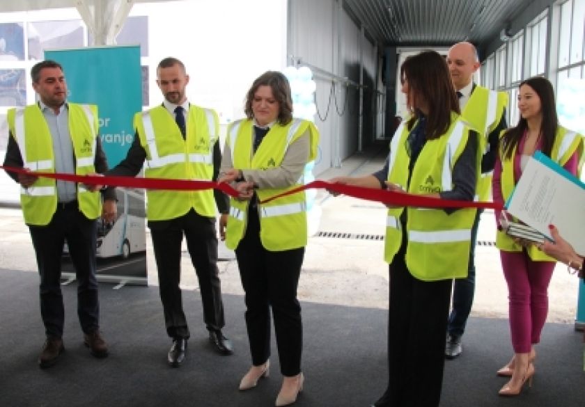 U sklopu Servisnog centra Arriva Požega otvorena nova automatska ekološka autopraonica za autobuse financirana kroz EU projekt LifeH2OBus