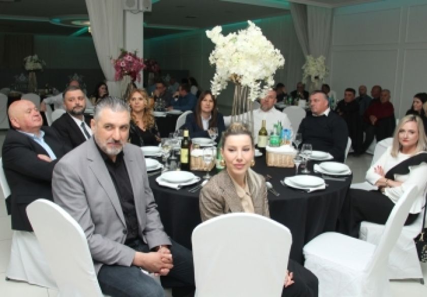 Na manifestaciju Zeleno - plavo došlo 200-njak obrtnika 21-og udruženja iz cijele Hrvatske - družili se uz požeške domaćine na Zeleno-plavoj večeri