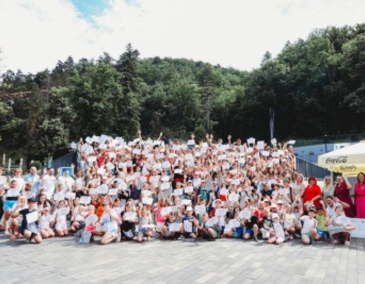 Više od 400 djece završilo školu plivanja u sklopu projekta „Igraj, uči, rasti – požeško-slavonski program za djecu“