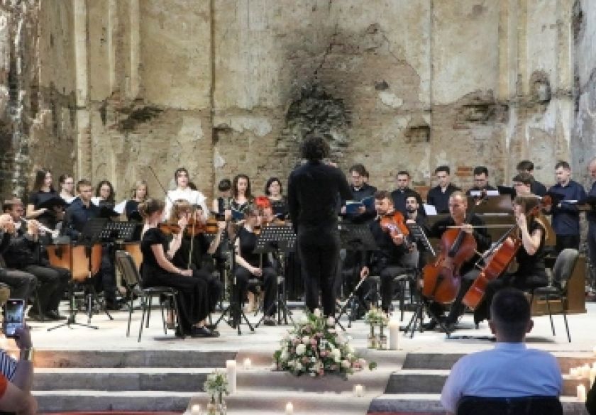 Održano deveto izdanje koncerta klasične glazbe „Tu es Petrus“ - uz orkestar nastupili zbor i solisti