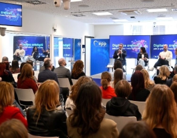 Digitalna sigurnost djece i mladih traži suradnju cijeloga društva - javna rasprava otvorila ključna pitanja