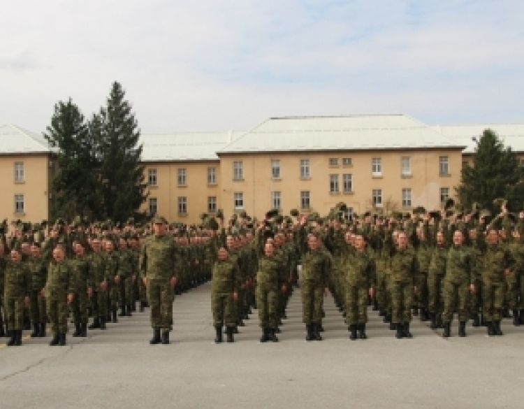 Svečana prisega ročnika na 1. Temeljnom vojnom osposobljavanju - u Vojarni 123. brigade HV u Požegi 82 ročnice i 318 ročnika