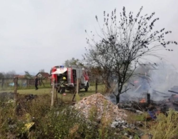 Zbog spaljivanja suhe trave protiv 63-godišnjakinje slijedi prekršajni postupak