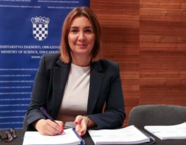 Županiji odobrena sredstva za tri projekta matične i dvije područne škole koja obuhvaćaju novu dvoranu, učionice, igrališta i kuhinju