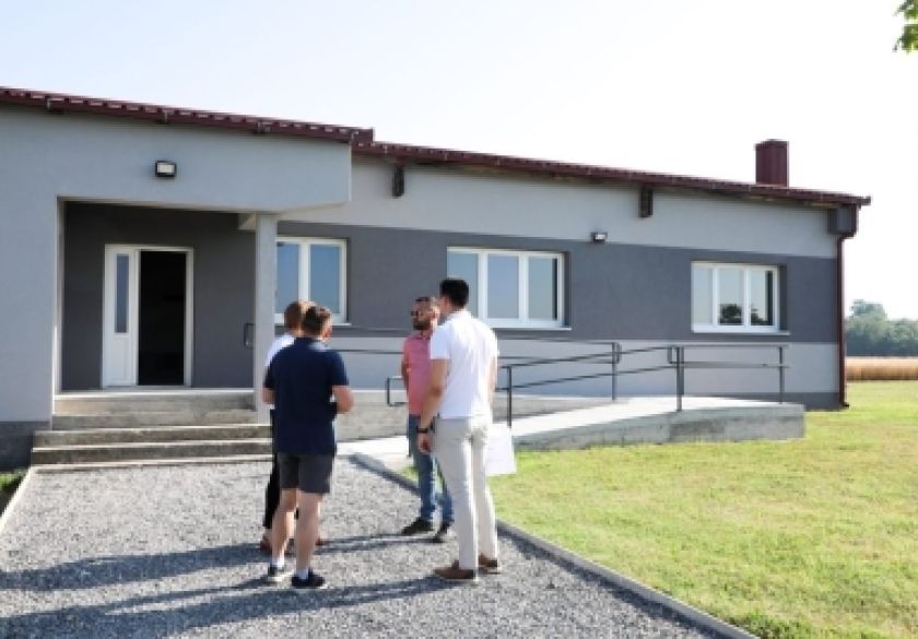 Završen ciklus energetskih obnova: Društveni dom Trapari i NK Slaven Gradac u obnovljenom izdanju