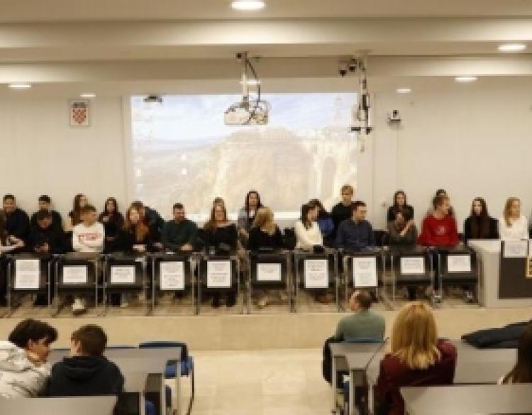 26. Susret studenata i maturanata požeške Gimnazije - prenijeli im svoja iskustva sa fakulteta i studiranja