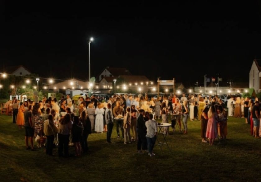 Šesti Gin Tonic Party na Zlatnom Lugu okupio brojne posjetitelje uz glazbu, gastronomiju i ljetnu atmosferu