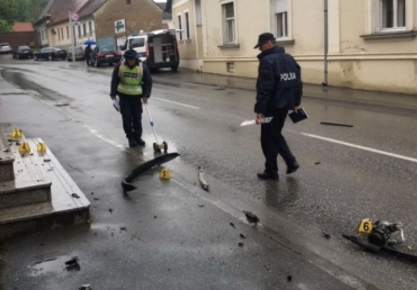 Dvije prometne nesreće u Požegi, udar u parkirano vozilo i udar u stup javne rasvjete - vozači pobjegli što je sve češći događaj