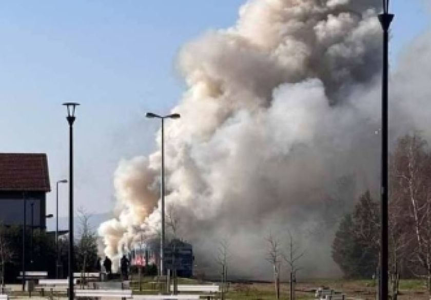 Požar na putničkom vlaku koji je stajao na Željezničkom kolodvoru Velika - u potpunosti izgorjela unutrašnjost vlaka