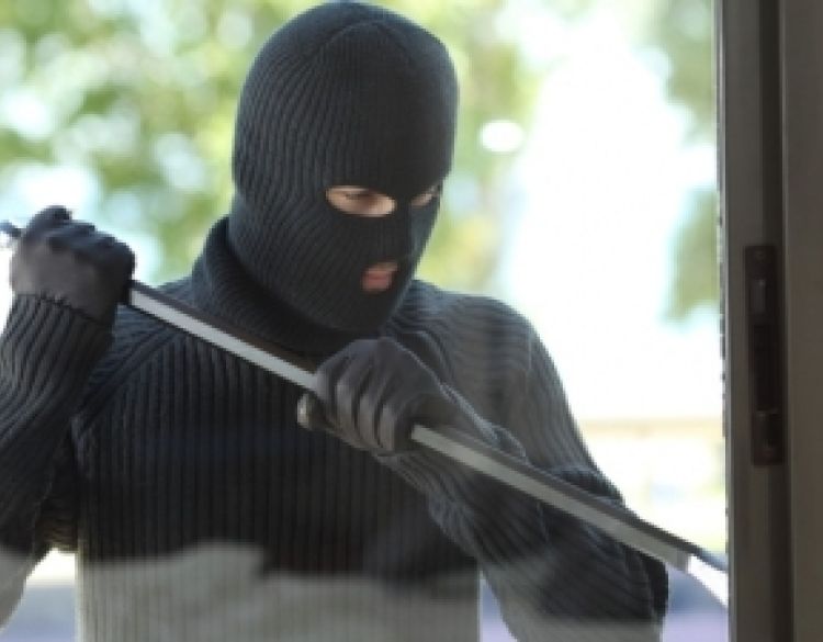 Serijski provalnik 46-godišnjak iz okolice Vinkovaca osumnjičen za sedam teških krađa provaljivanjem u Požeštini