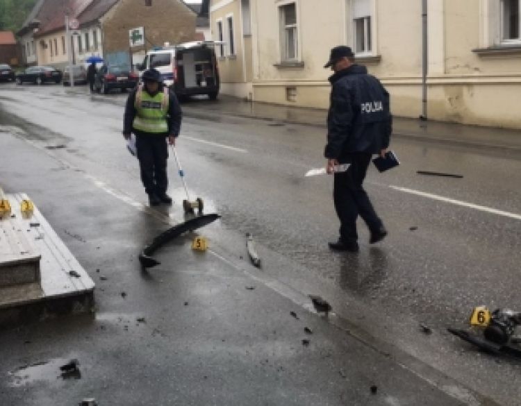 Dvije prometne nesreće u Požegi, udar u parkirano vozilo i udar u stup javne rasvjete - vozači pobjegli što je sve češći događaj