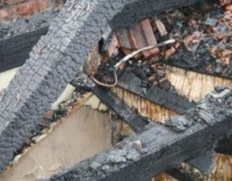 Došlo je do požara na krovištu obiteljske kuće 68-godišnjakinje u Pleternici