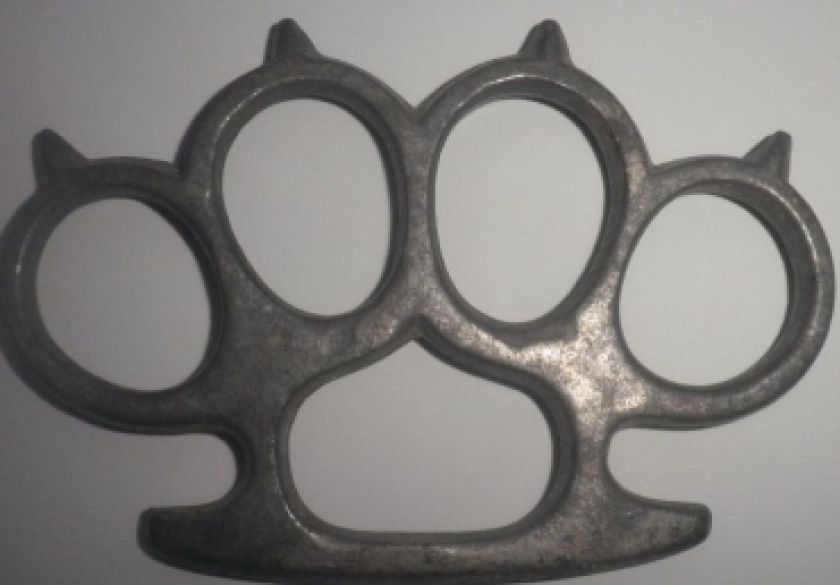 Policijski službenici zatekli 61-godišnjaka u Kutjevu koji je posjedovao bokser koji se tretira kao hladno oružje