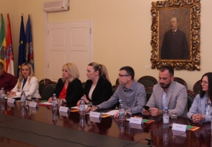 Nakon sjednice požeškog Vijeća Klub SDP-a pita: - Skupi računi, spori projekti - Gradonačelniče, gdje je zapelo?