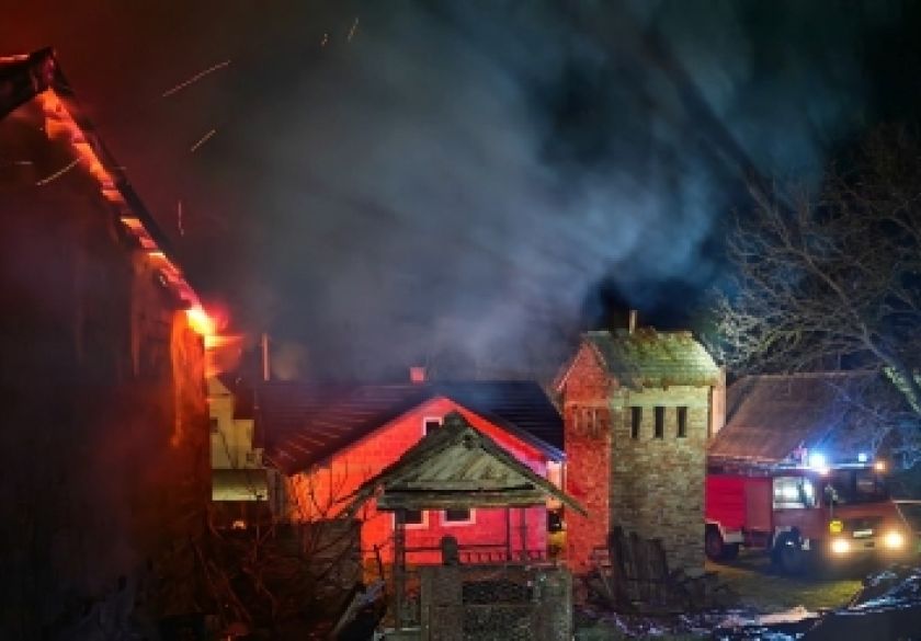 Uzrok požara u Kutjevu je neispravan akumulator u vozilu spojen na punjač i izazvan kratki spoj - materijalna šteta 20 tisuća eura