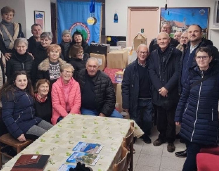 HPD Sokolovac Požega darovao radost obitelji u potrebi kroz blagdansku akciju 