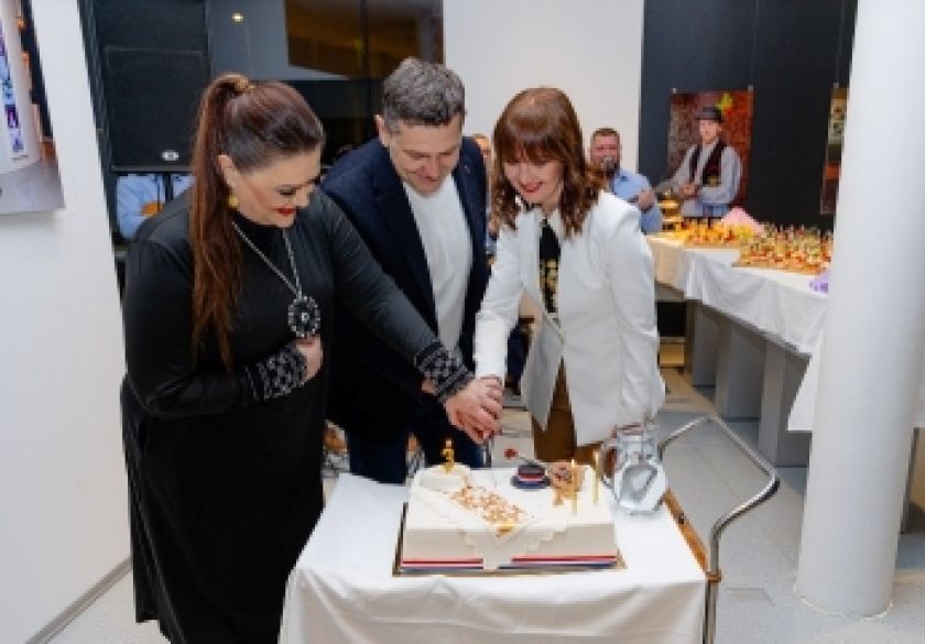 Muzej bećarca Pleternica proslavio 3. rođendan uz Snašu i Štivića te veliku rođendansku tortu