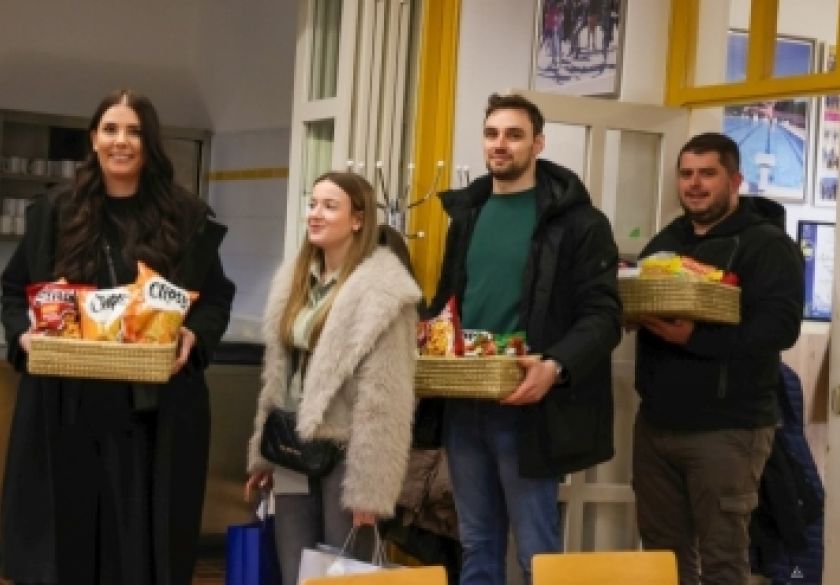 Savjet mladih Požeško-slavonske županije darivao djecu u Centru za pomoć u zajednici Lipik