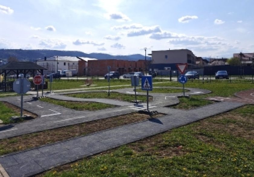 Završena izgradnja i opremanje dječjeg igrališta u Dječjem vrtiću u Rudinskoj ulici