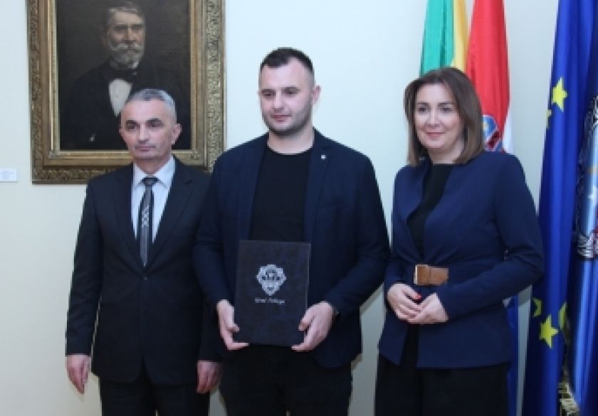 Svečano potpisivanje Ugovora za projekt izgradnje križanja s rotorom ulica Matice hrvatske i Sokolove u gradu Požega