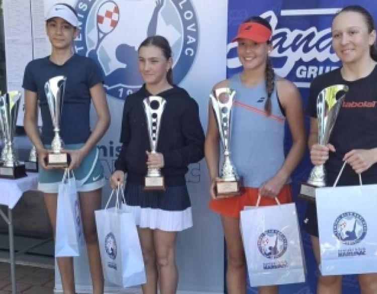 Lucija Grbeš iz Tenis kluba Požega osvojila dvostruku krunu na 