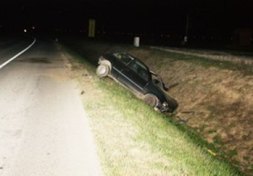 Tri prometne nesreće i jedan bijeg a između Oljasa i Tornja 51-godišnjak sletio u kanal - imao je samo 2,36 promila pa je prenoćio u policiji